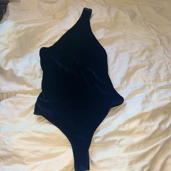 Fabletics One shoulder navy bodysuit - Picture 2 of 7